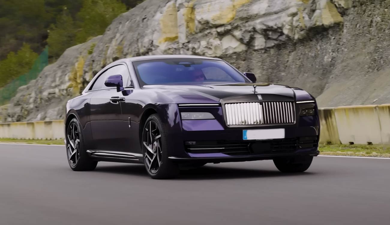 Rolls-Royce Spectre Black Badge Unveiled