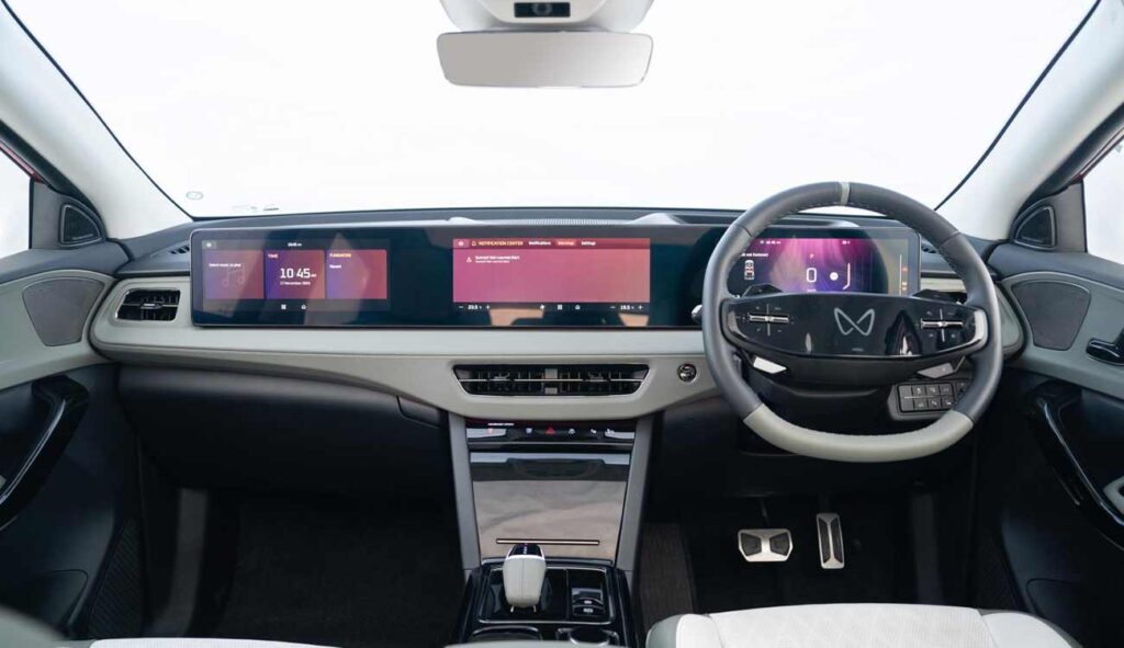 XUV700 Triple Screens in the Cabin
