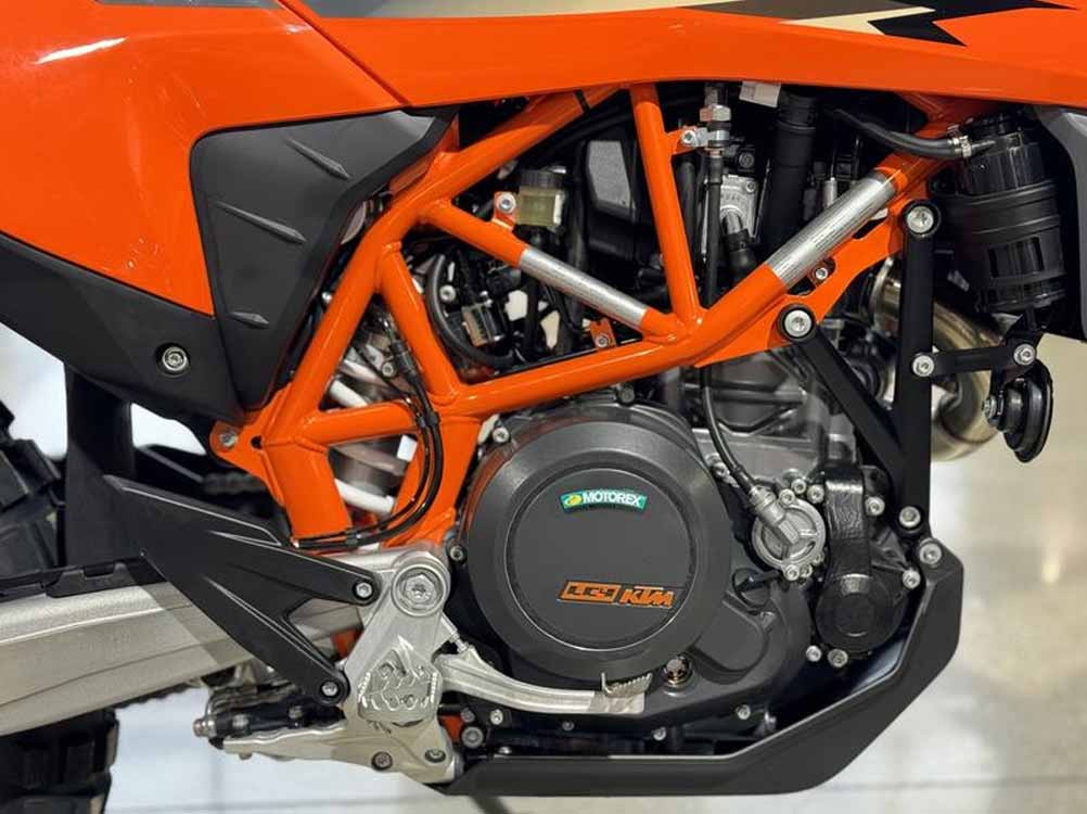 KTM 690 Enduro R and SMC R Engine