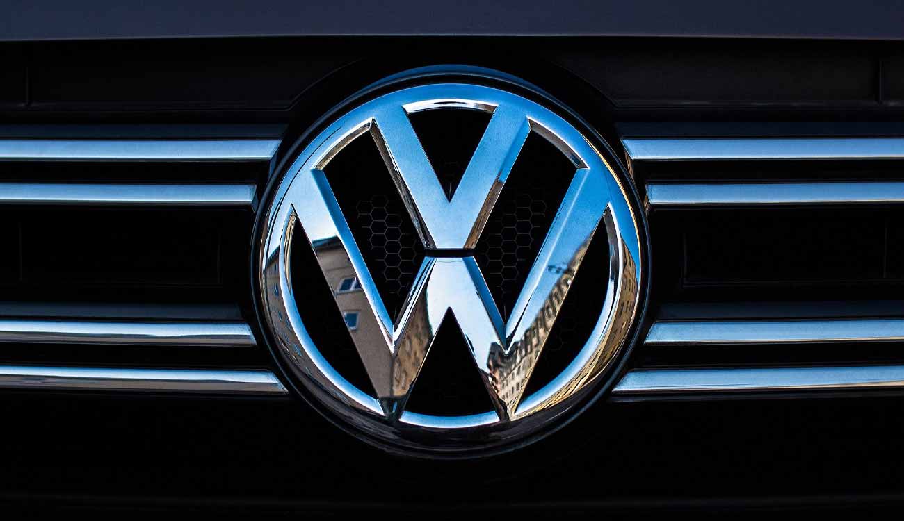 Volkswagen Faces Lawsuit Over Dangerous Touch-Sensitive Steering Wheel Buttons