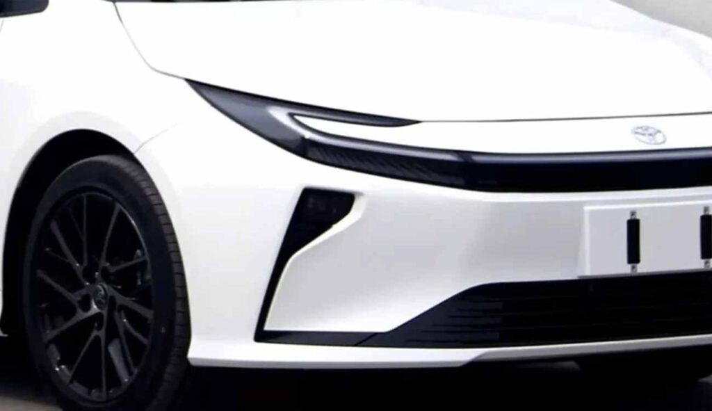 2026 Toyota Corolla Sedan Facelift Front