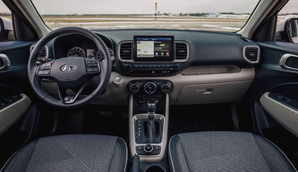 new hyundai venue 2025 cabin