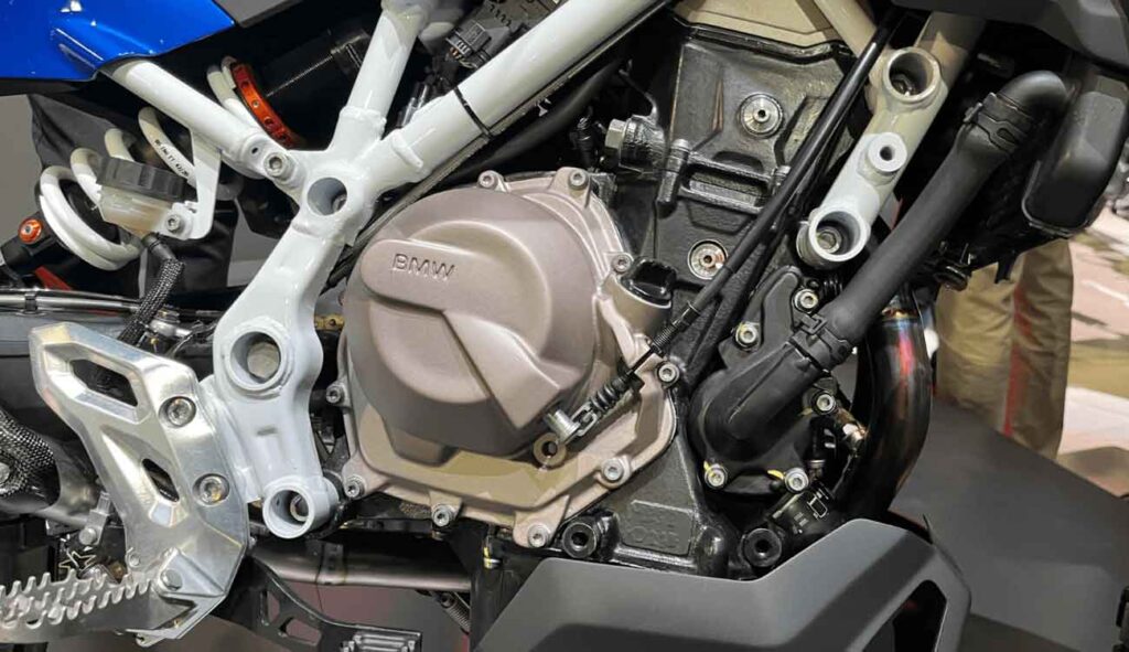 BMW F 450 GS Adventure engine