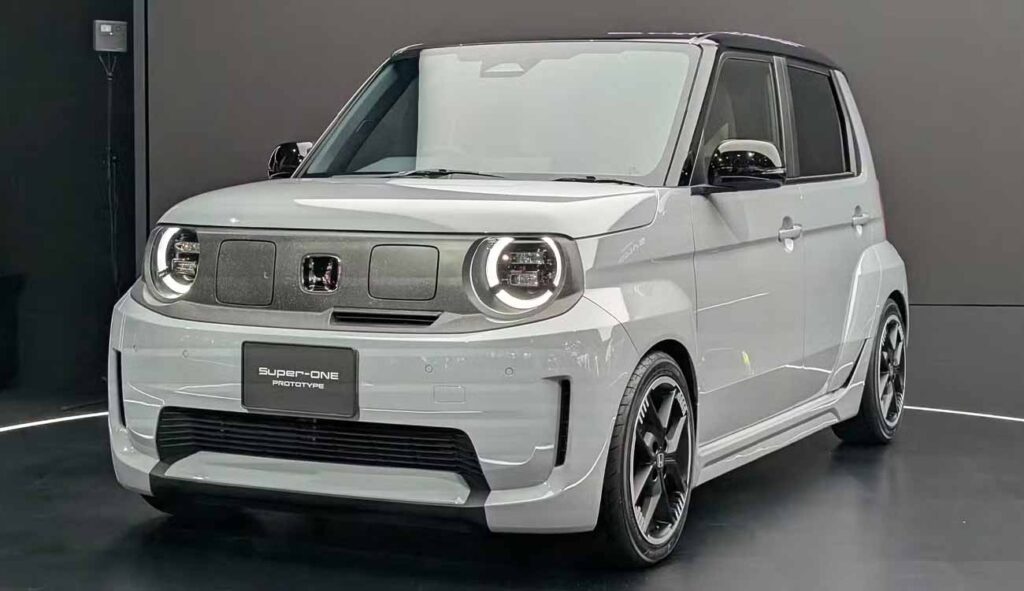 Honda Super ONE-EV Sporty Stance