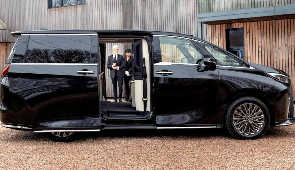 Lexus LM 350h updated