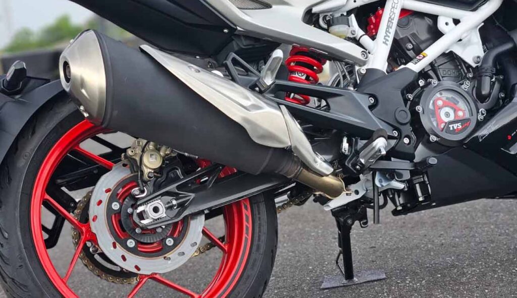 TVS Apache RTX 300 engine