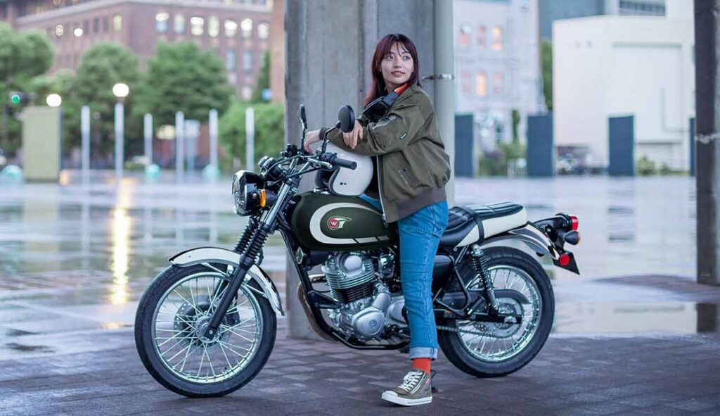 Kawasaki Teases W230 Retro Motorcycle Design