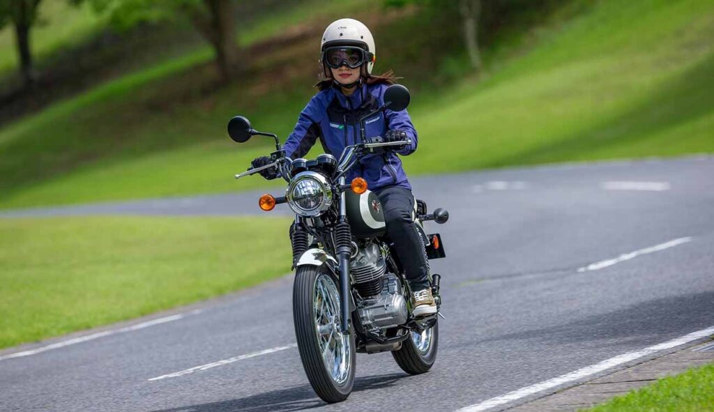 Kawasaki Teases W230 Retro Motorcycle Performance